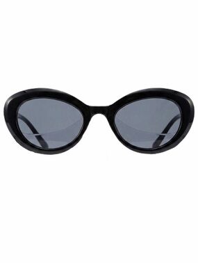 New Womans Street Photography Black Grey UVA UVB Small Frame Classic Sunglasses
